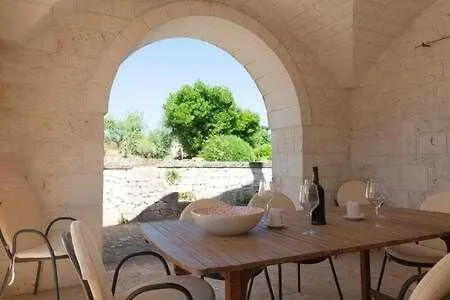 Trullo Tre Corbezzoli * Cisternino