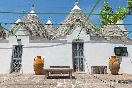 Trullo Tre Corbezzoli Villa *