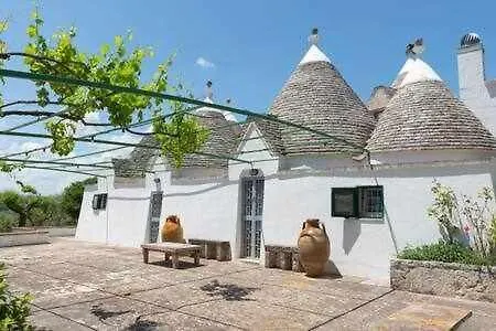 Trullo Tre Corbezzoli 빌라 *