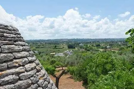 Trullo Tre Corbezzoli 빌라 치스테르니노